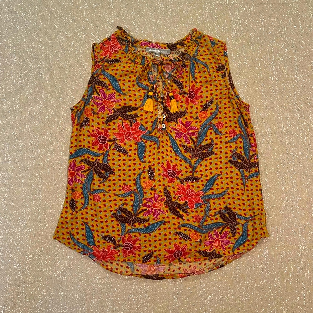 Daniel Rainn yellow tropical floral sleeveless blouse, size S